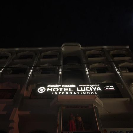 Luciya International Mysore Esterno foto